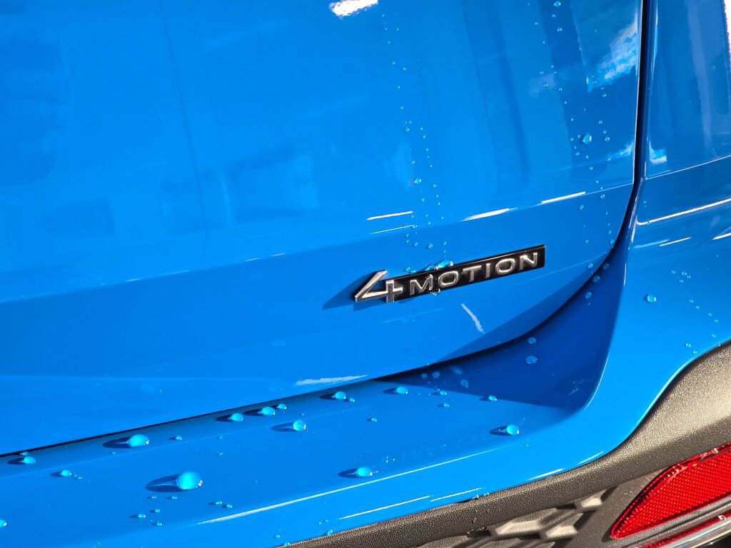 Used 2024 Volkswagen Taos SE image 16