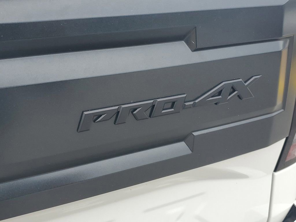 New 2025 Nissan Frontier PRO-4X image 7