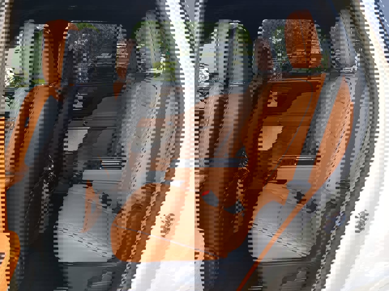 Used 2025 Lincoln Aviator Black Label w/ Jet Appearance Package image 14