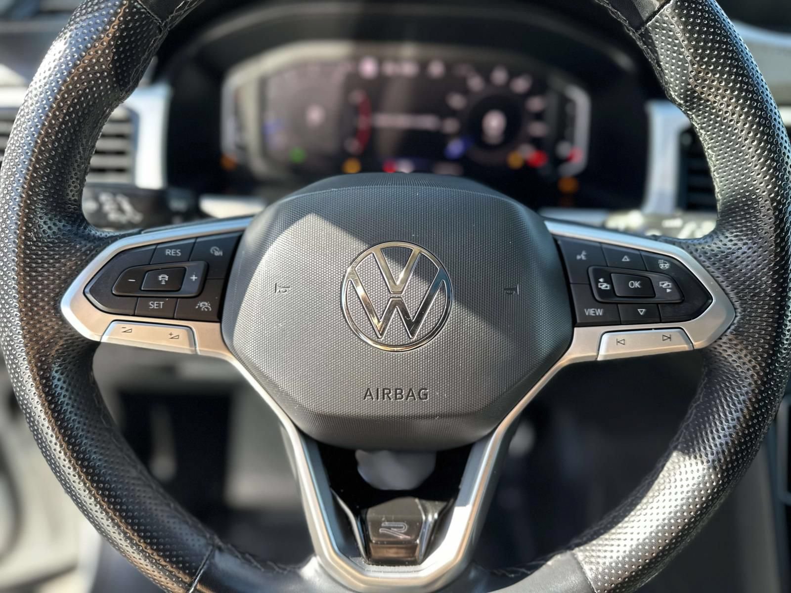 Used 2022 Volkswagen Atlas SEL Premium AWD/4WD image 14
