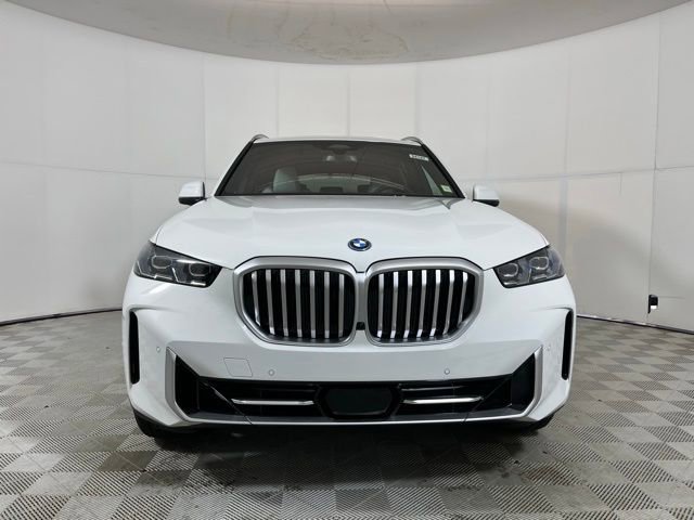 New 2026 BMW X5 xDrive50e AWD/4WD image 2