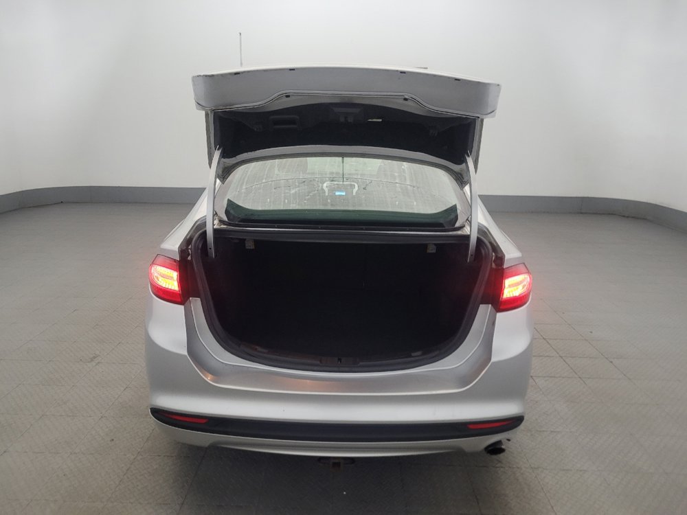Used 2014 Ford Fusion SE FWD image 29