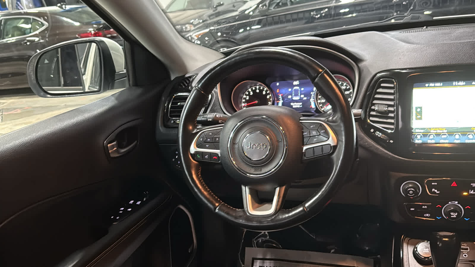 Used 2018 Jeep Compass Limited w/ Navigation Group AWD/4WD image 27