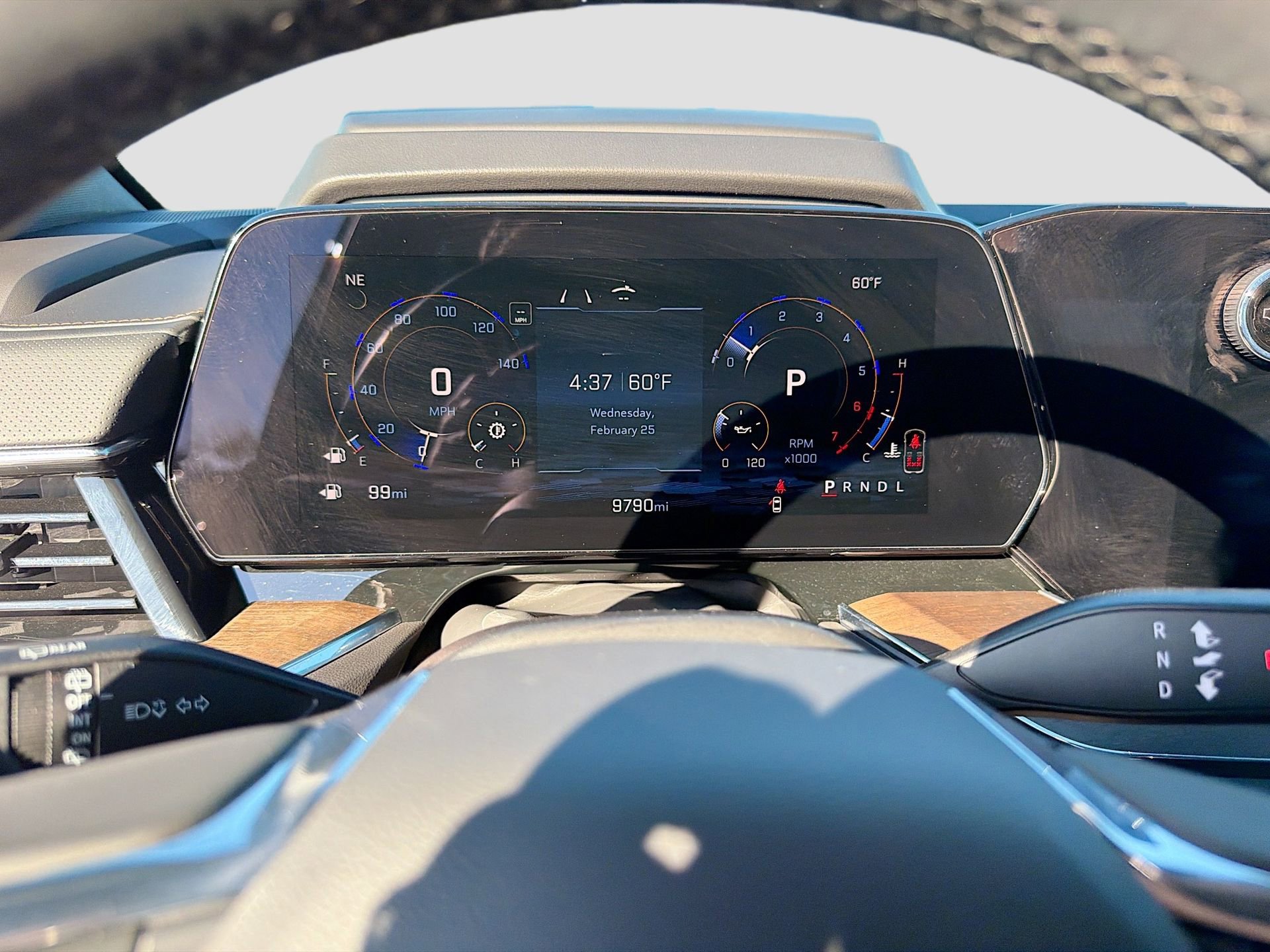 Used 2025 Chevrolet Suburban High Country image 41