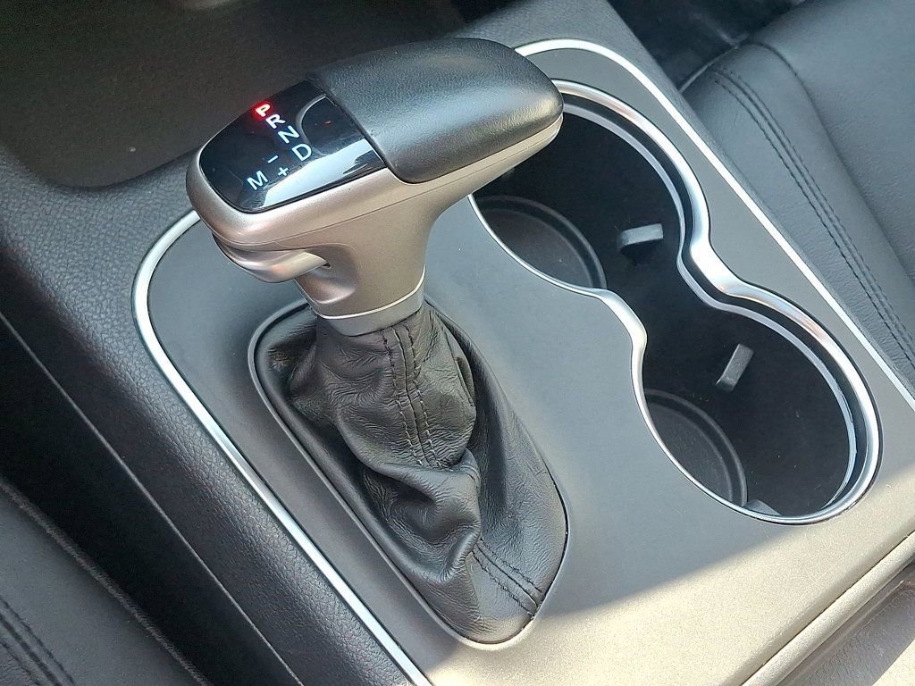 Used 2020 Dodge Durango SXT image 16