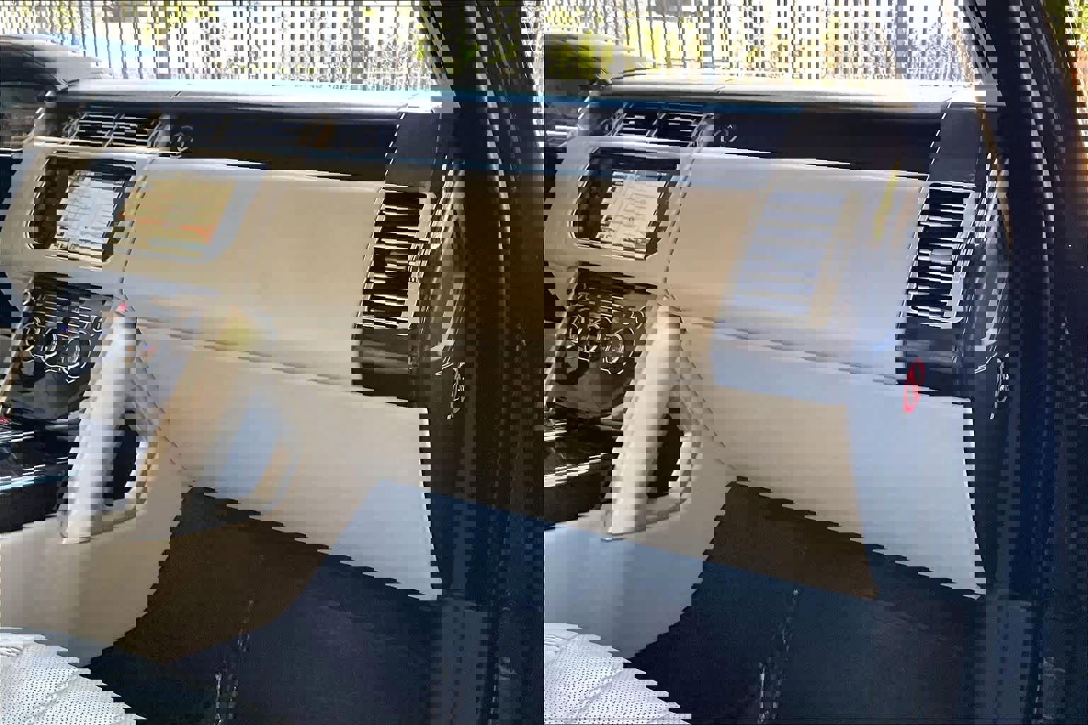 Used 2016 Land Rover Range Rover Long Wheelbase Supercharged image 18