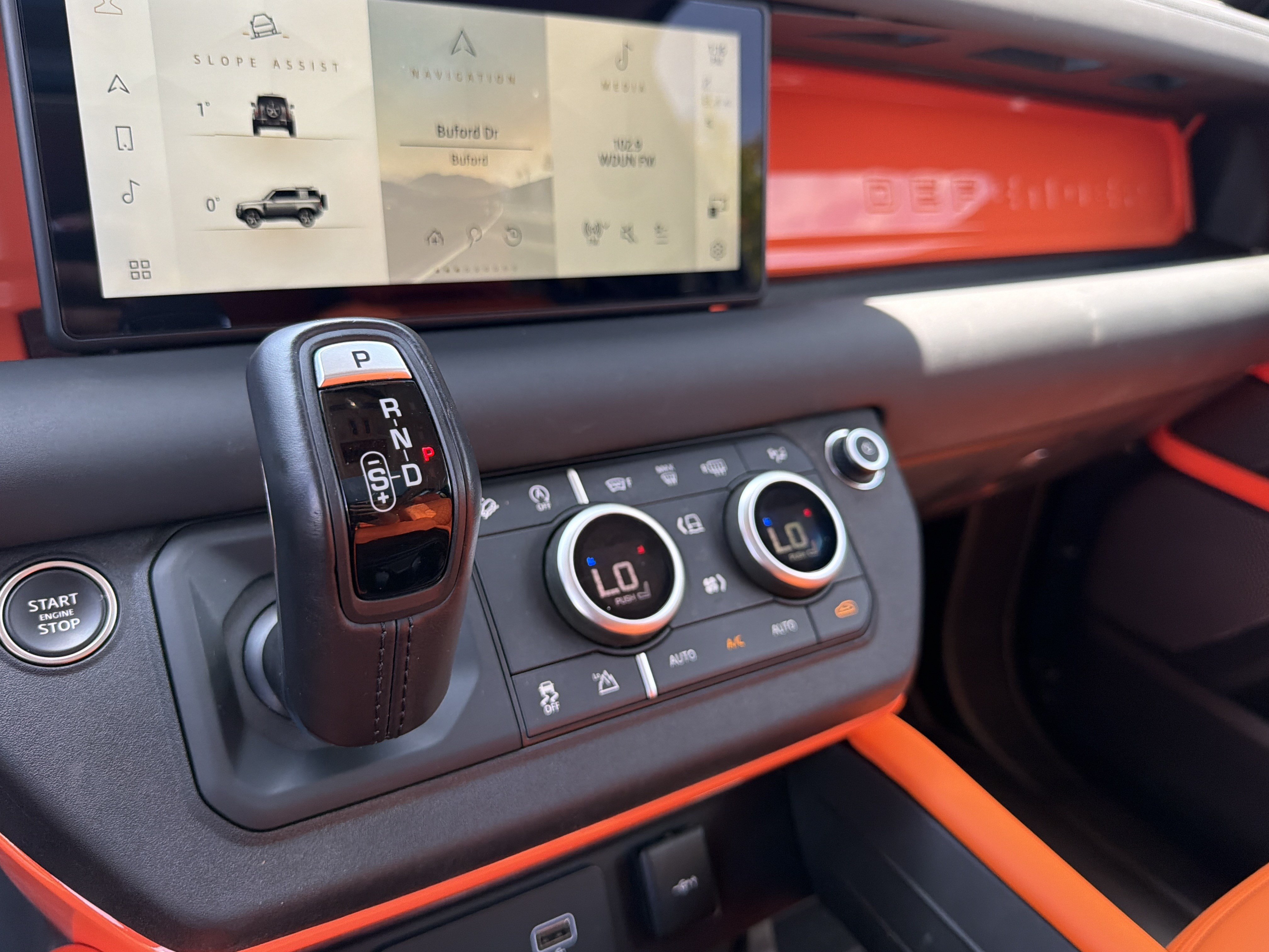 Used 2024 Land Rover Defender 90 S AWD/4WD image 36