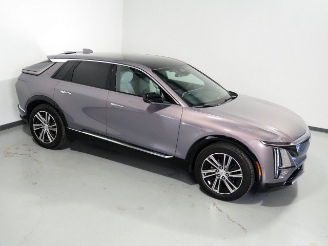 Used 2024 Cadillac Lyriq AWD Luxury image 12