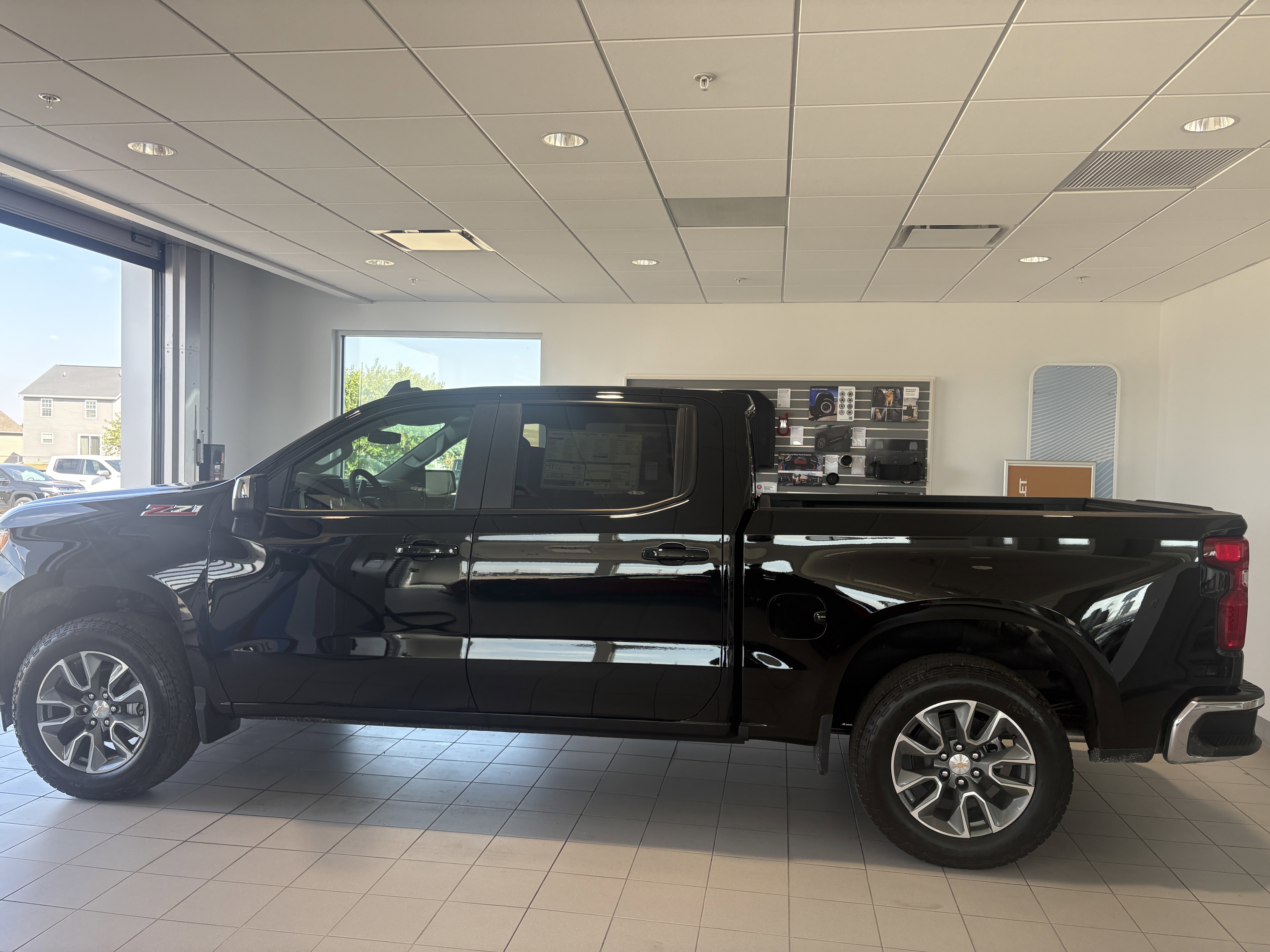 New 2026 Chevrolet Silverado 1500 LT image 2