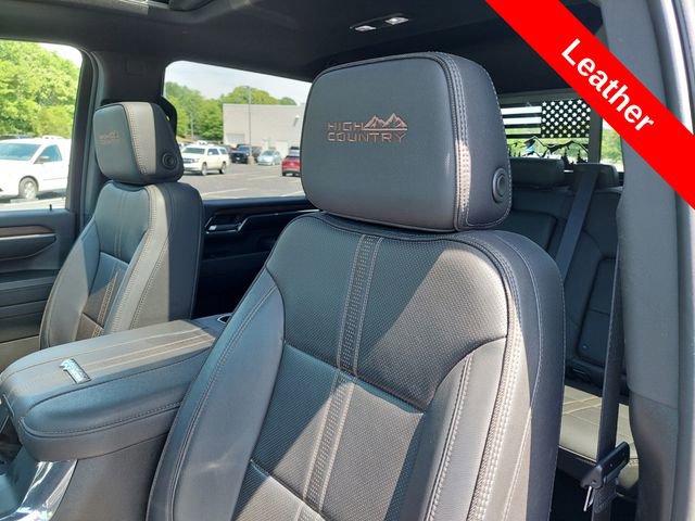 Used 2024 Chevrolet Silverado 2500 High Country w/ High Country Premium Package AWD/4WD image 6