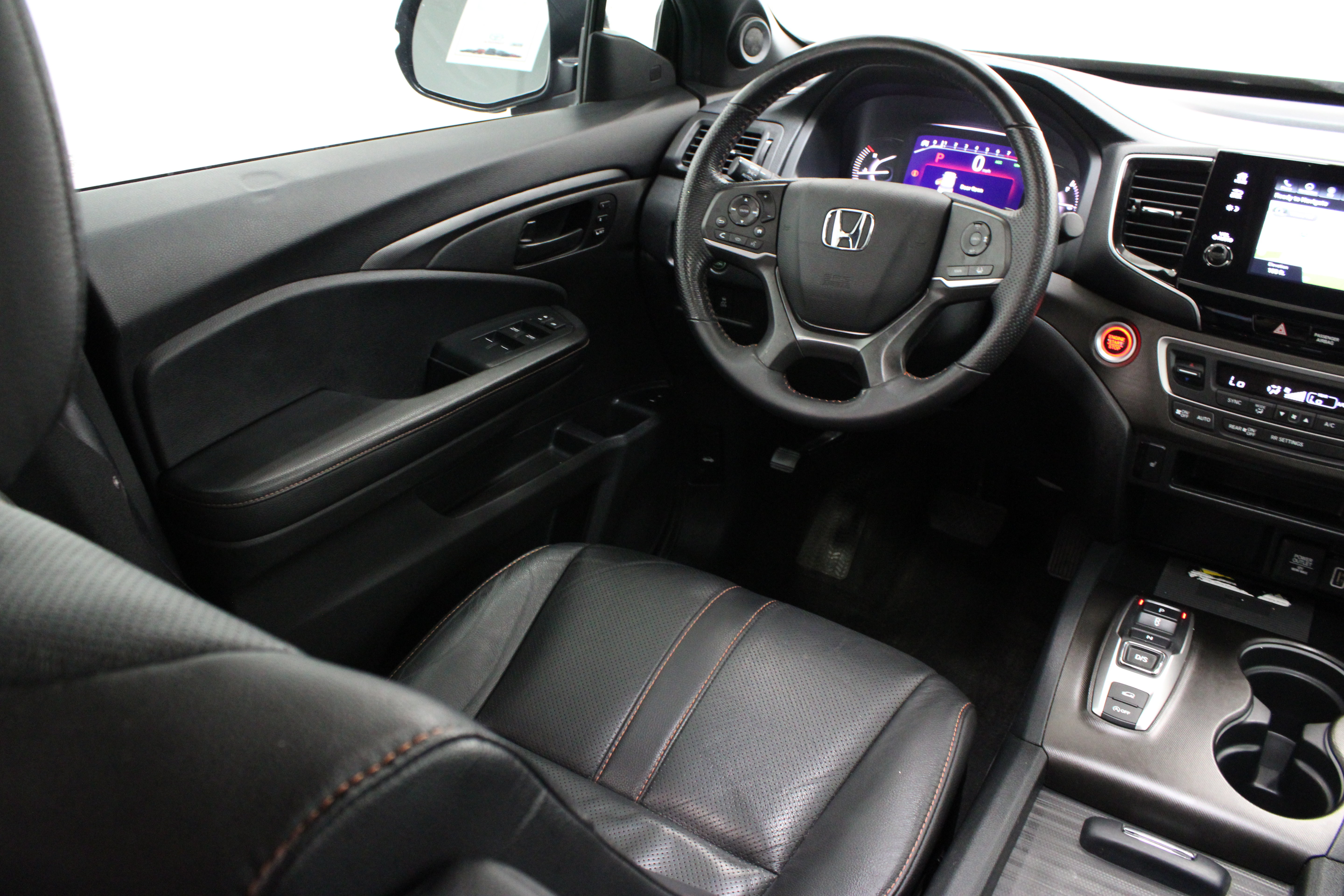 Used 2022 Honda Passport TrailSport image 32