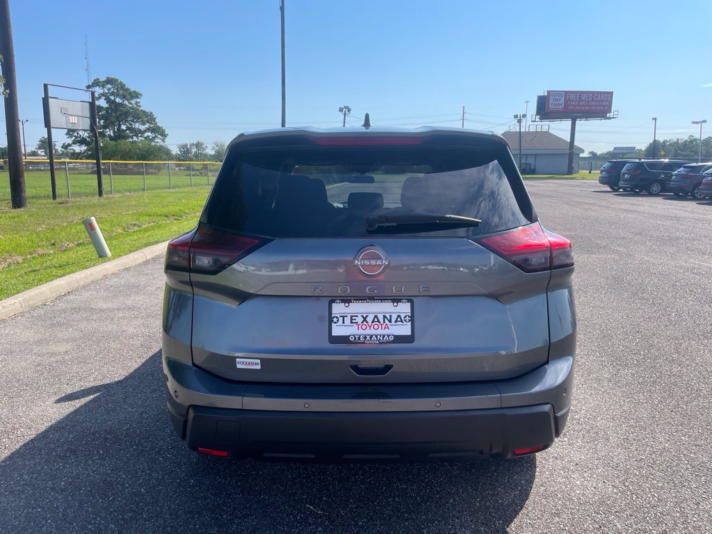 Used 2024 Nissan Rogue S FWD image 6