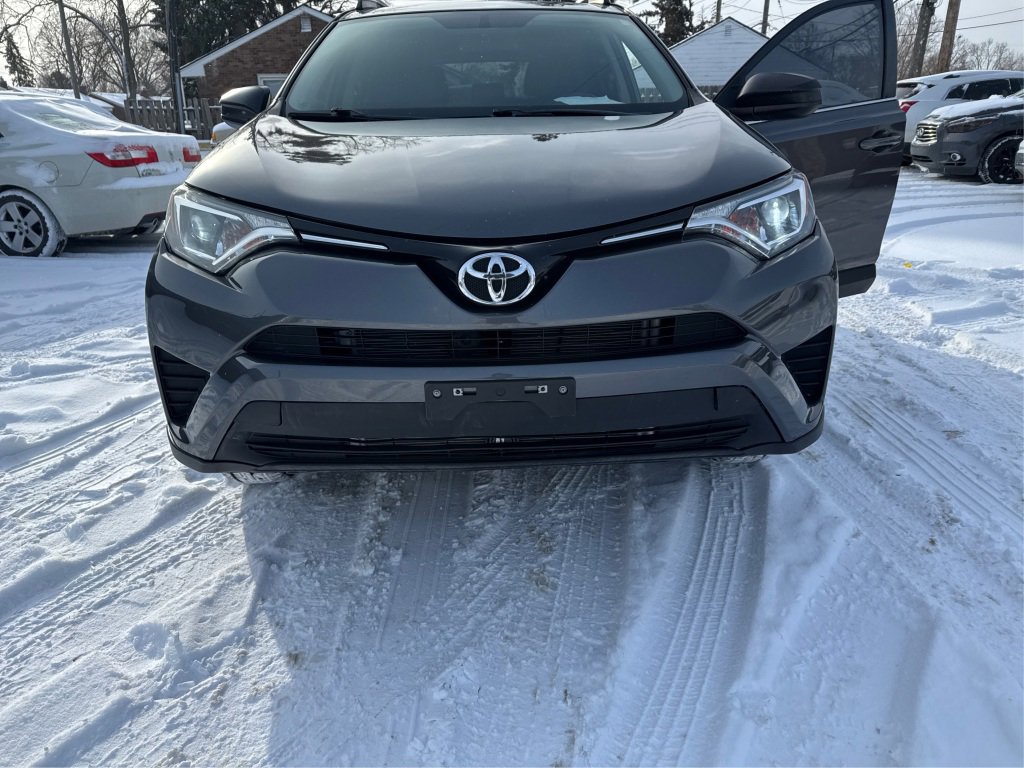 Used 2016 Toyota RAV4 LE image 14