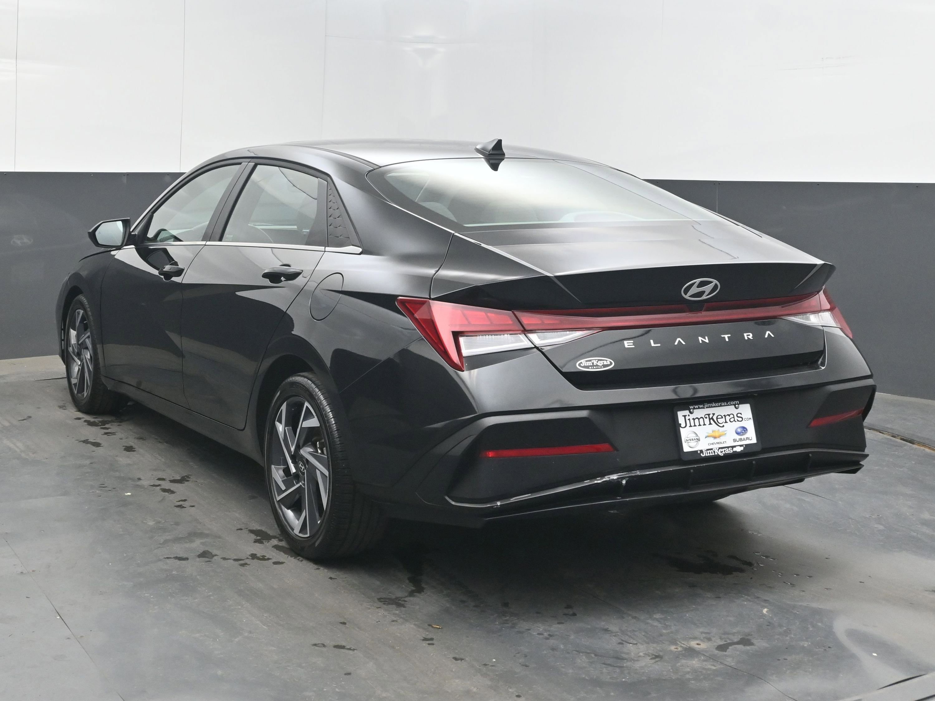 Used 2025 Hyundai Elantra SEL image 8