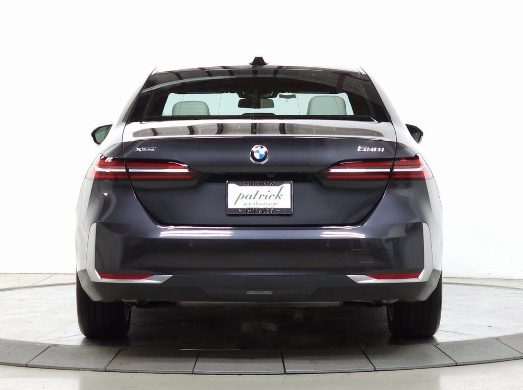 Certified 2025 BMW 530i xDrive image 8