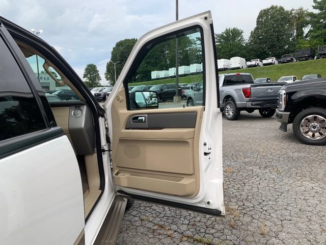 Used 2014 Ford Expedition EL XLT w/ Equipment Group 202A AWD/4WD image 16