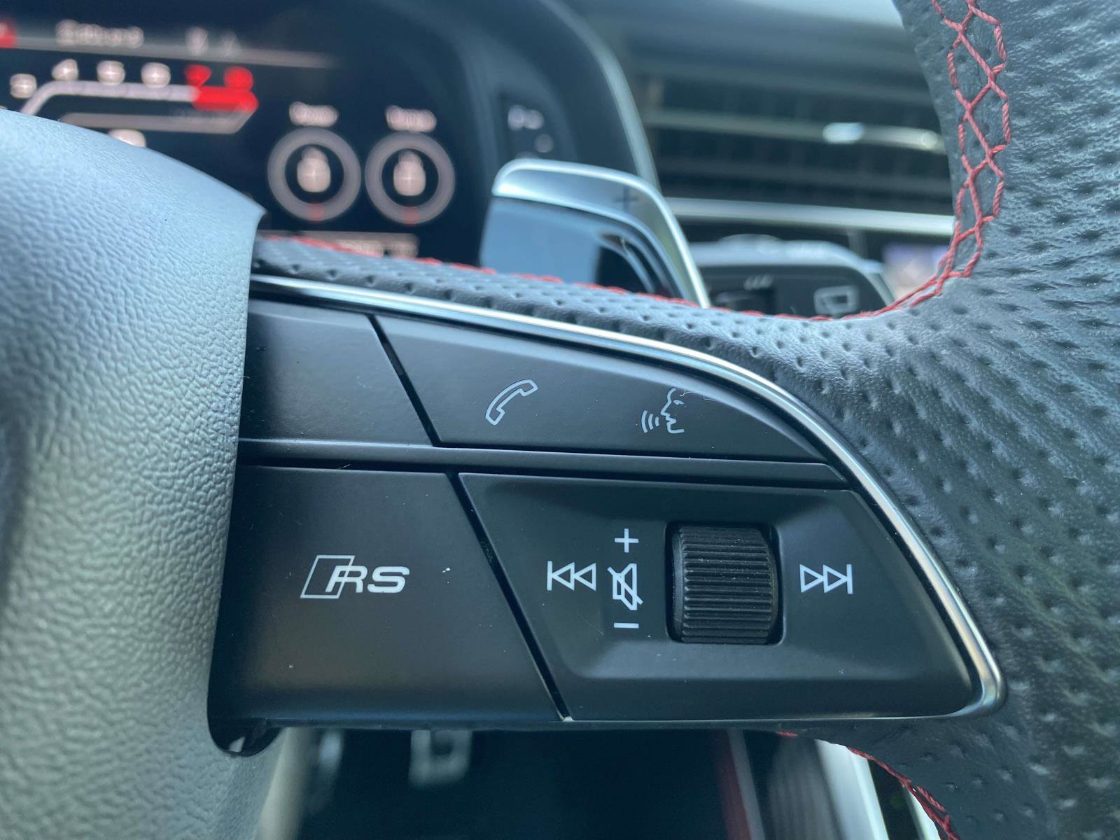 Certified 2022 Audi RS Q8 w/ Carbon Optic Package image 22