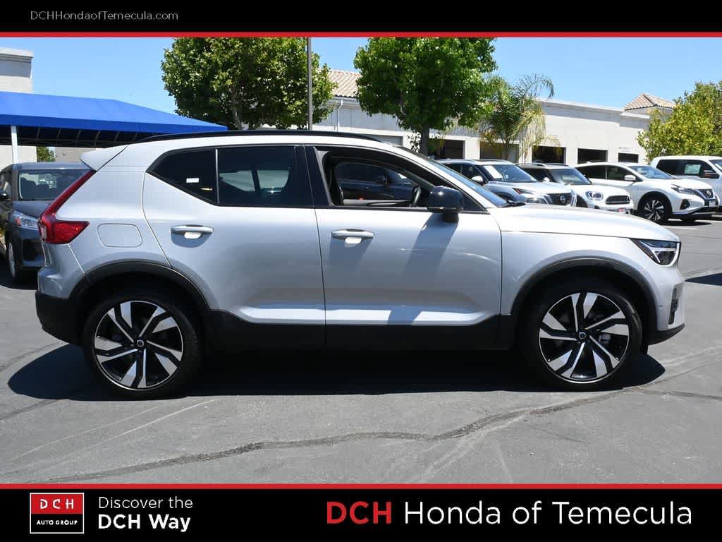 Used 2023 Volvo XC40 B5 Ultimate w/ Protection Package Premier AWD/4WD image 5