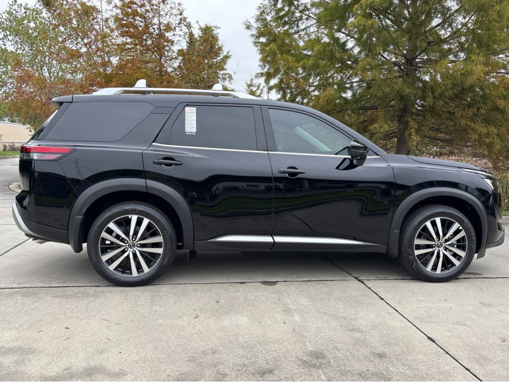 New 2026 Nissan Pathfinder Platinum w/ Cargo Package FWD image 28