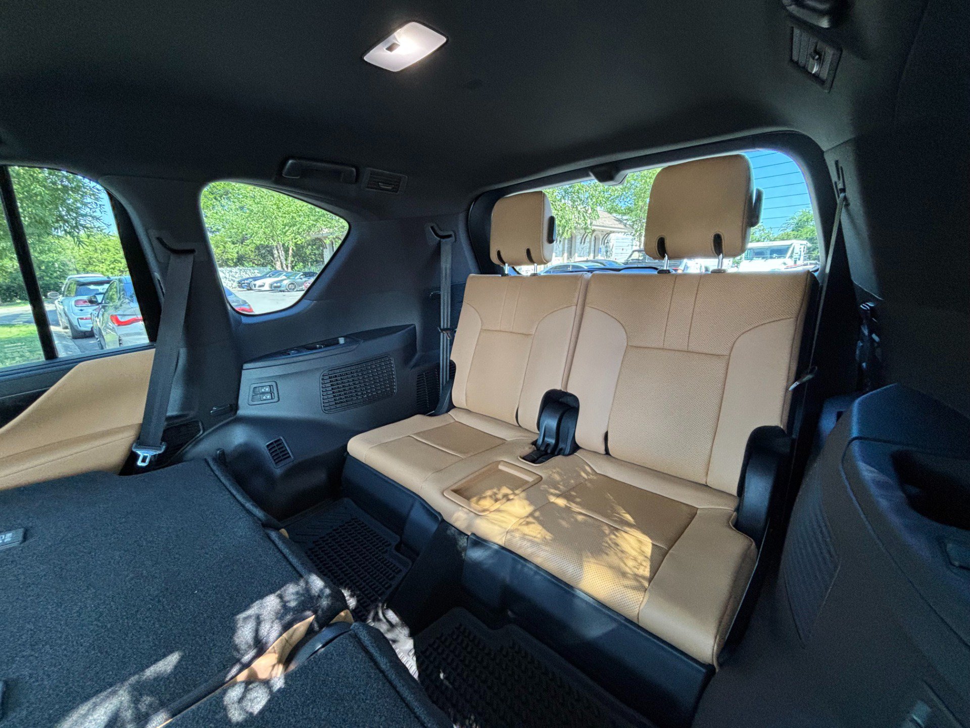 Used 2025 Lexus LX 700h Luxury w/ Appearance Package AWD/4WD image 29