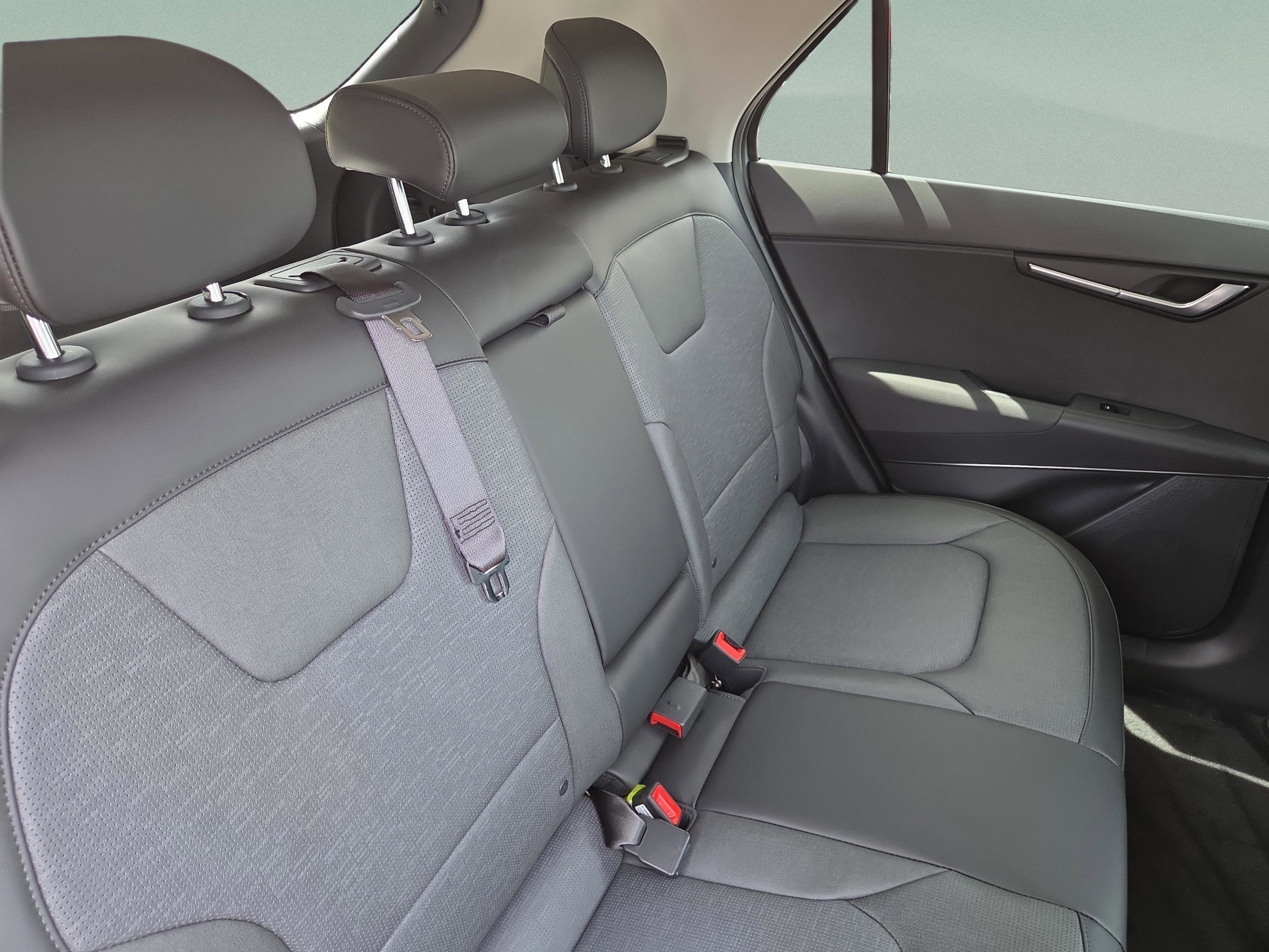 New 2026 Kia Niro Wave FWD image 21