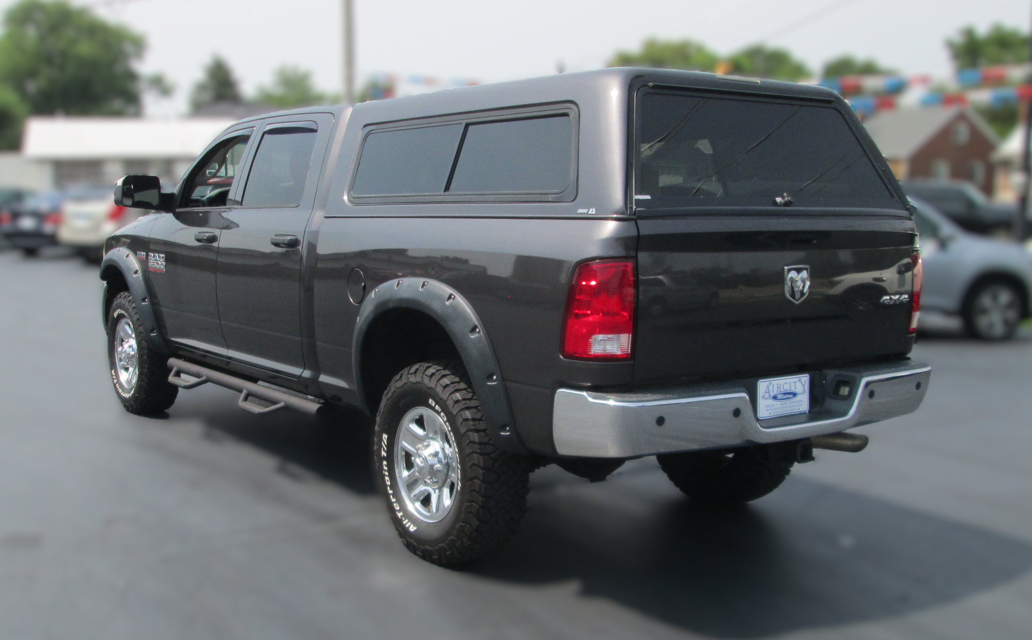 Used 2018 RAM 2500 Tradesman w/ Chrome Appearance Group AWD/4WD image 4