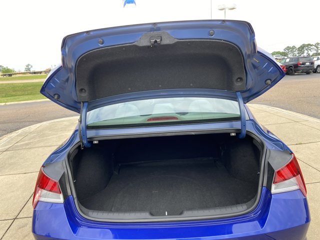 Used 2023 Hyundai Elantra SEL w/ Convenience Package FWD image 26