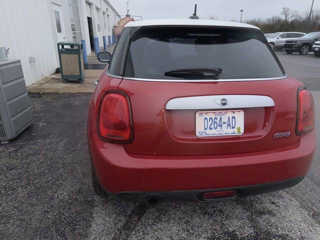 Used 2015 MINI Cooper 4-Door Hardtop image 13