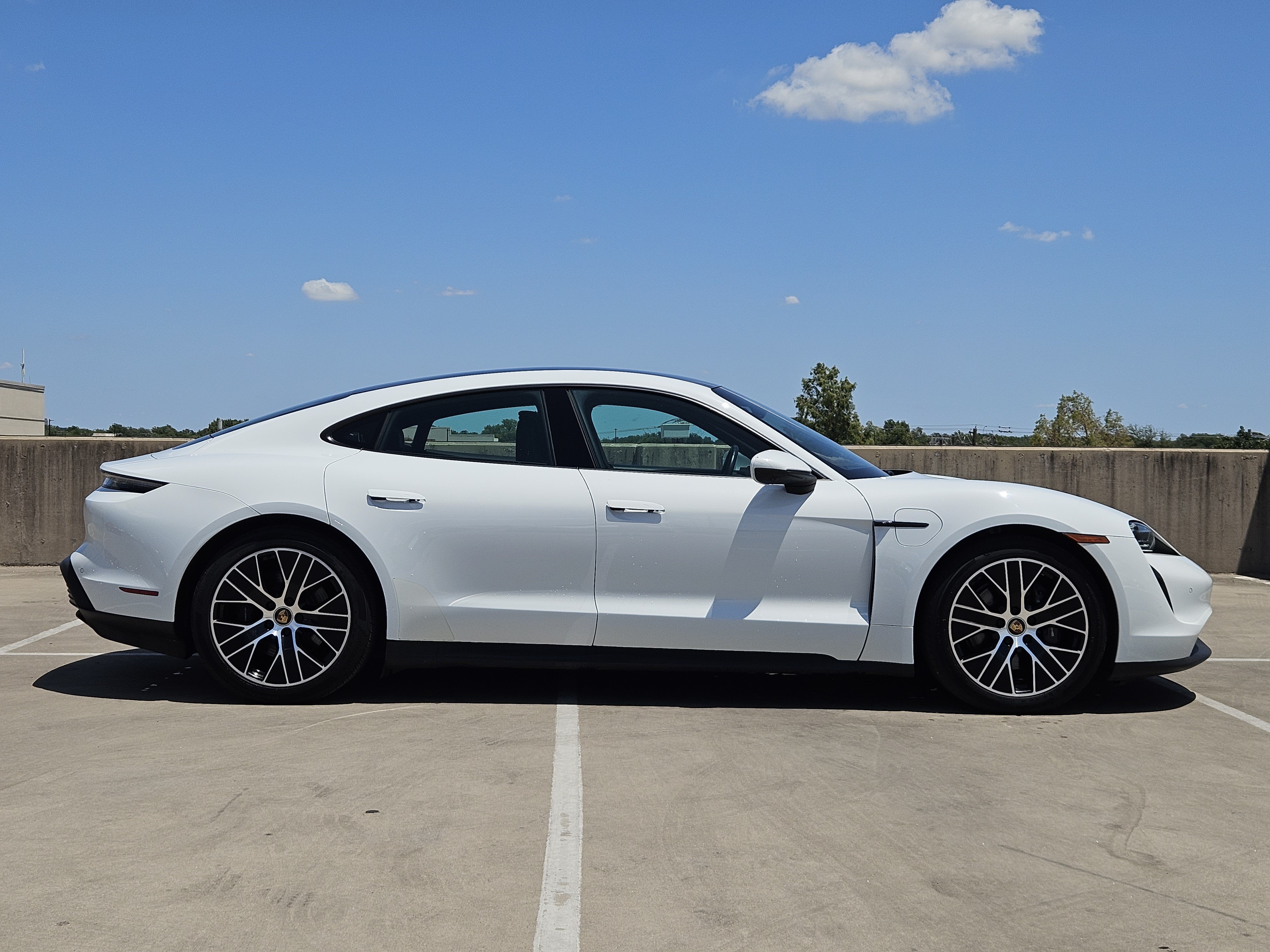 Certified 2022 Porsche Taycan RWD image 9