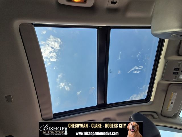 Used 2015 Cadillac SRX Luxury w/ Driver Awareness Package FWD image 9