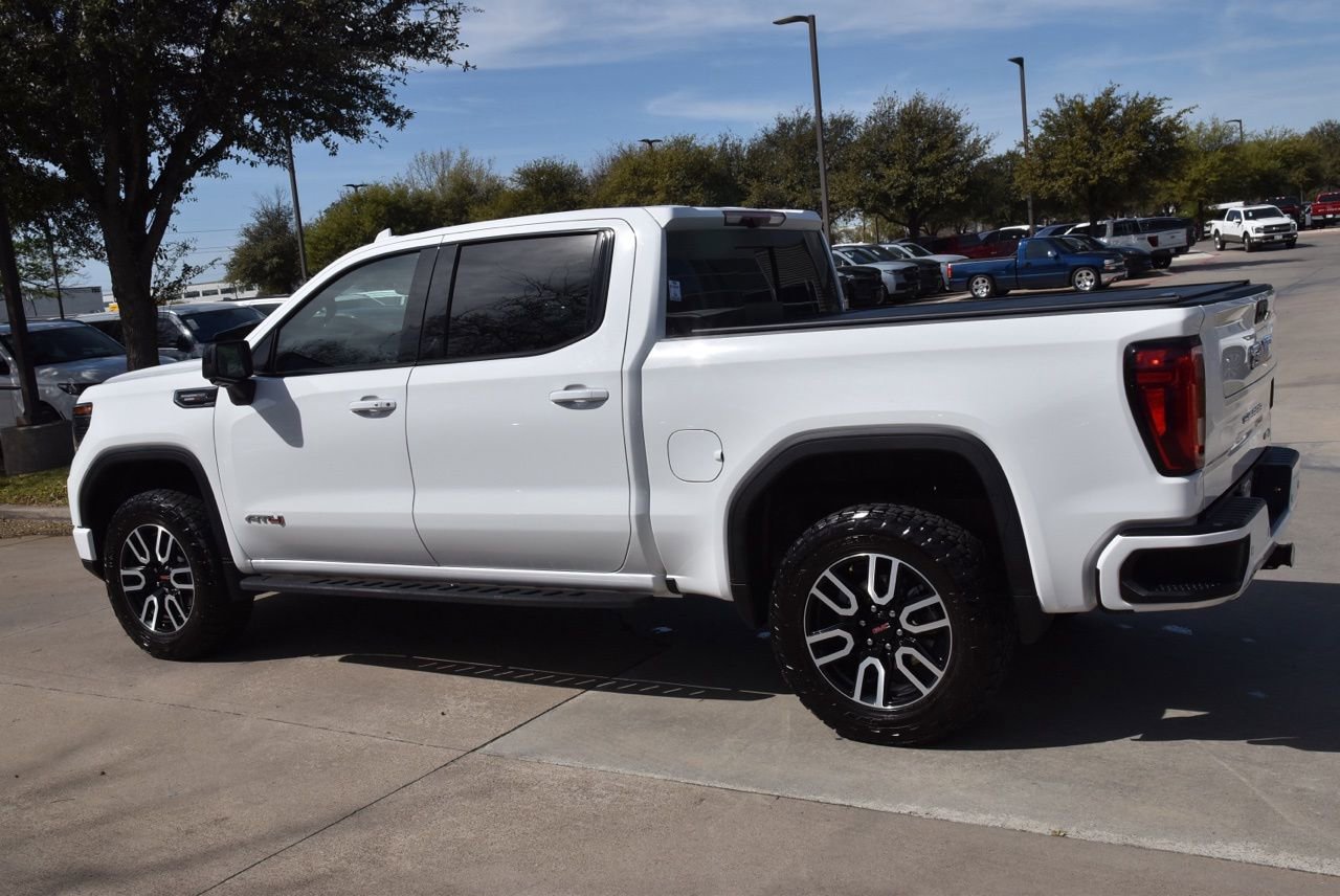 Used 2025 GMC Sierra 1500 AT4 w/ AT4 Premium Package image 11