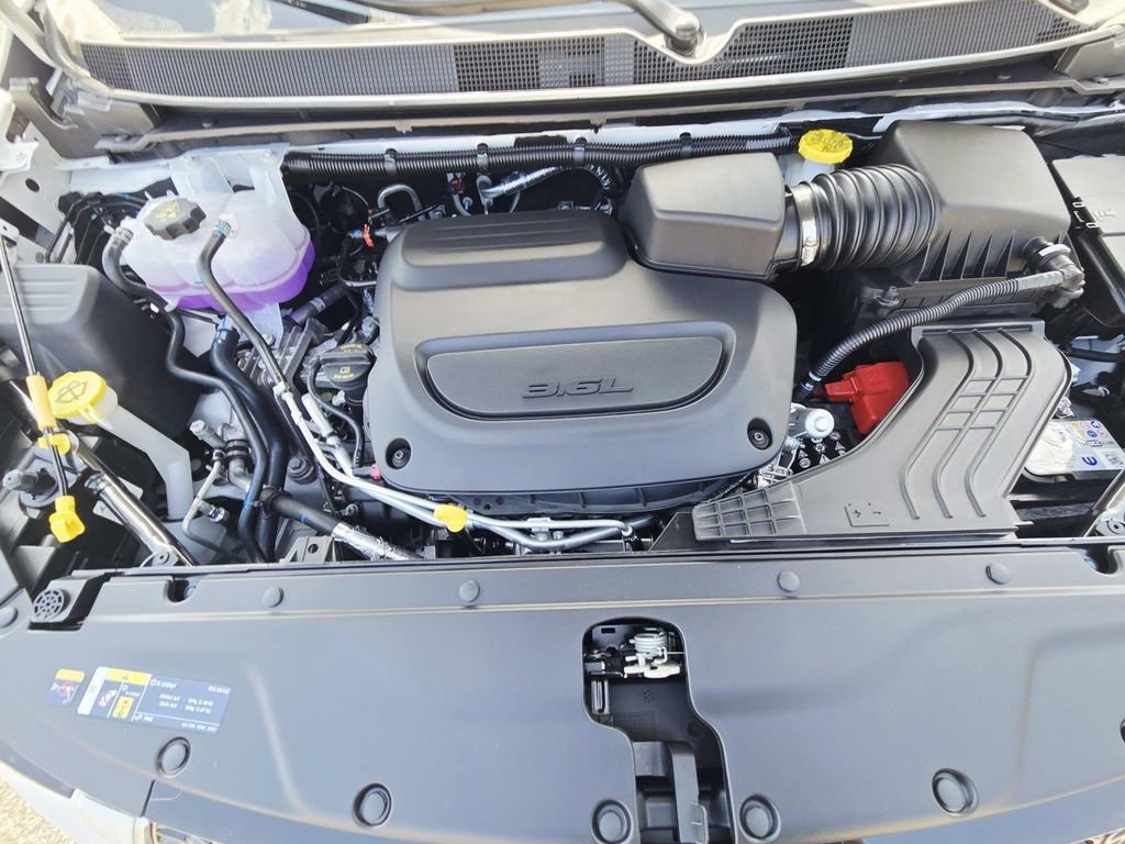 New 2026 Chrysler Pacifica Select image 9