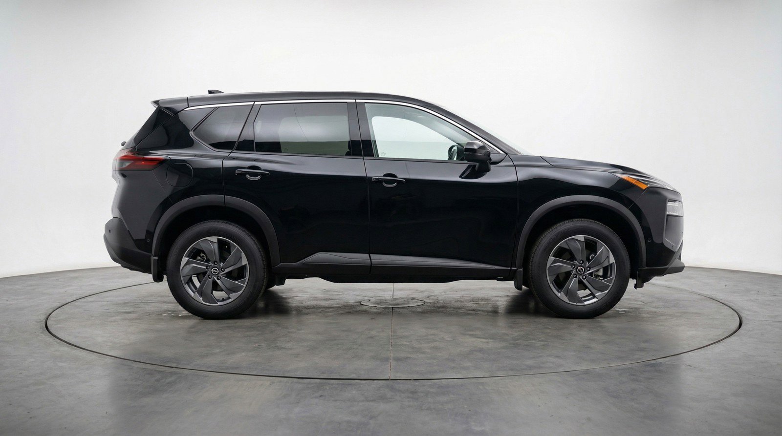 Used 2025 Nissan Rogue SV FWD image 11
