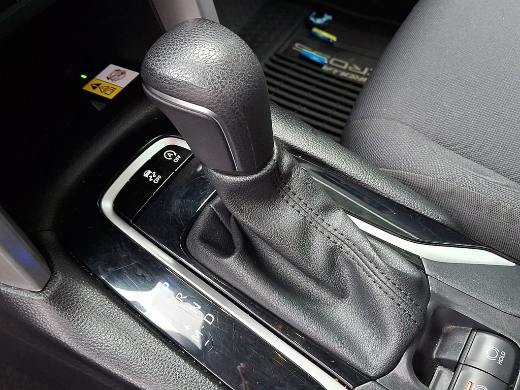 Used 2023 Toyota Corolla Cross LE AWD/4WD image 16