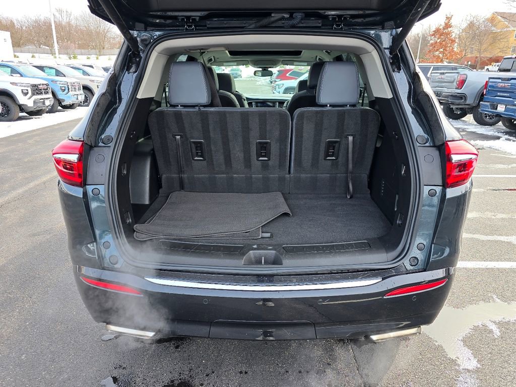 Used 2020 Buick Enclave Essence image 31