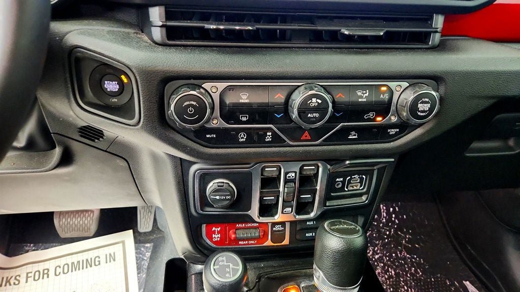 Used 2024 Jeep Gladiator Sport AWD/4WD image 17