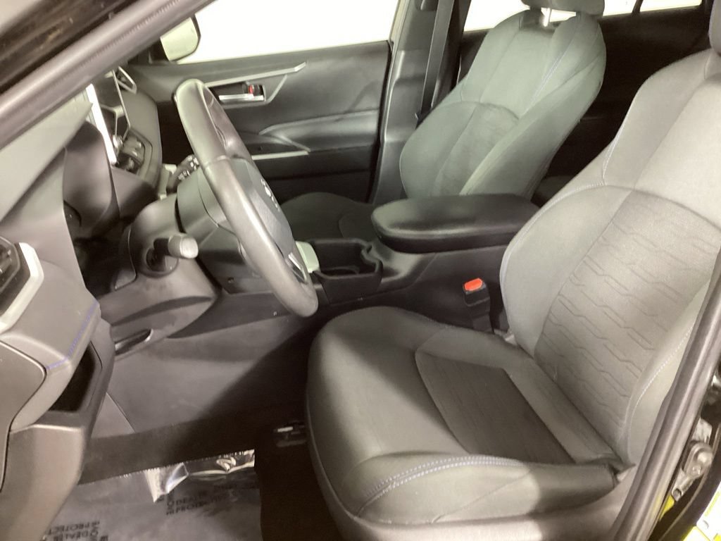 Used 2023 Toyota RAV4 SE AWD/4WD image 12