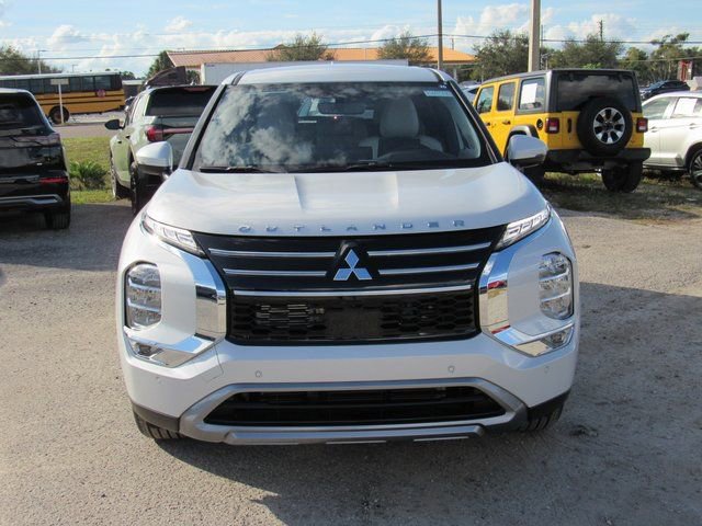 New 2026 Mitsubishi Outlander SE image 6