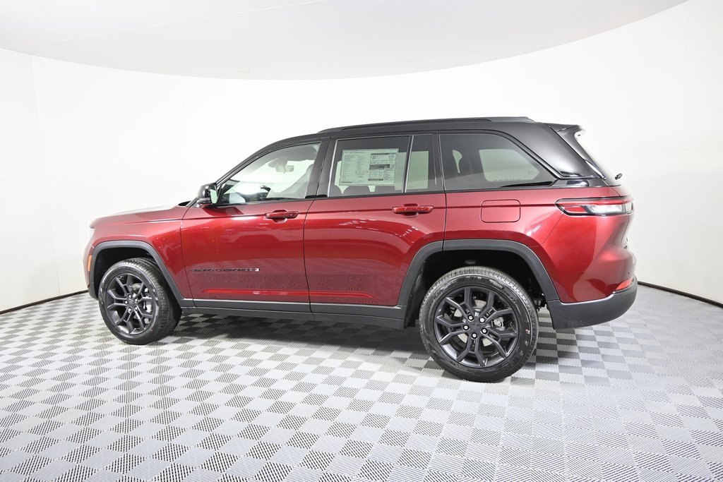 New 2025 Jeep Grand Cherokee Limited w/ Trailer Tow Package image 3