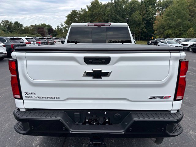 Used 2025 Chevrolet Silverado 2500 ZR2 w/ Technology Package AWD/4WD image 7
