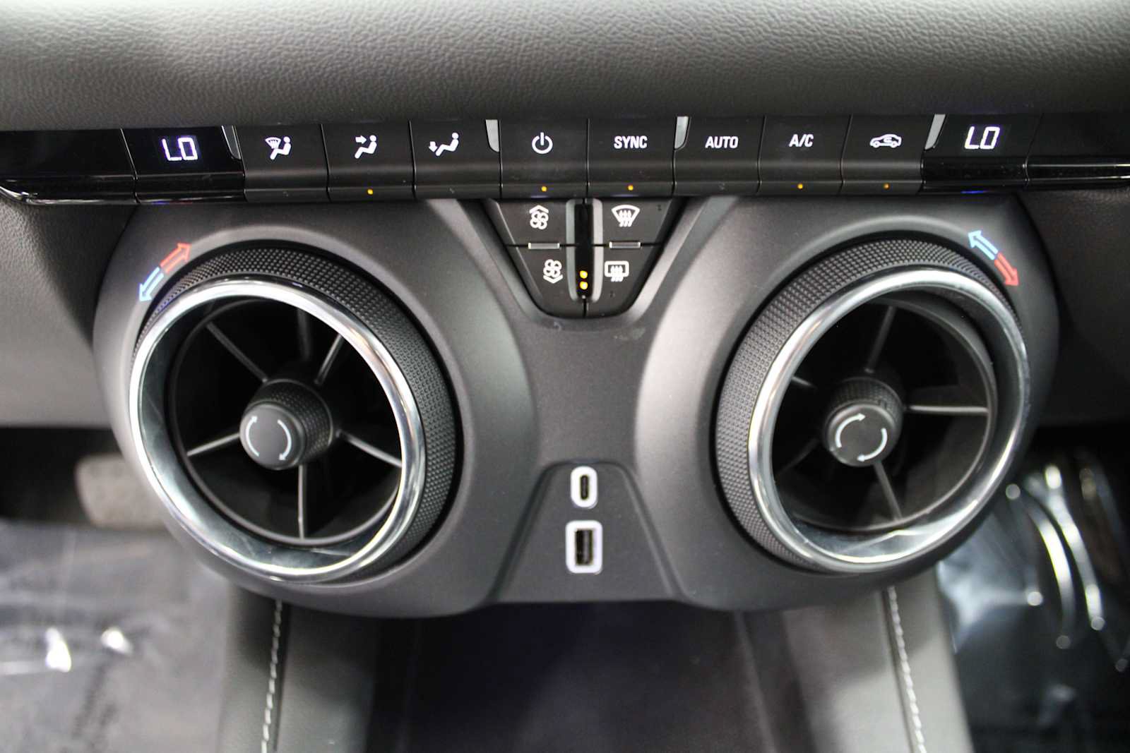 Used 2023 Chevrolet Blazer LT AWD/4WD image 31