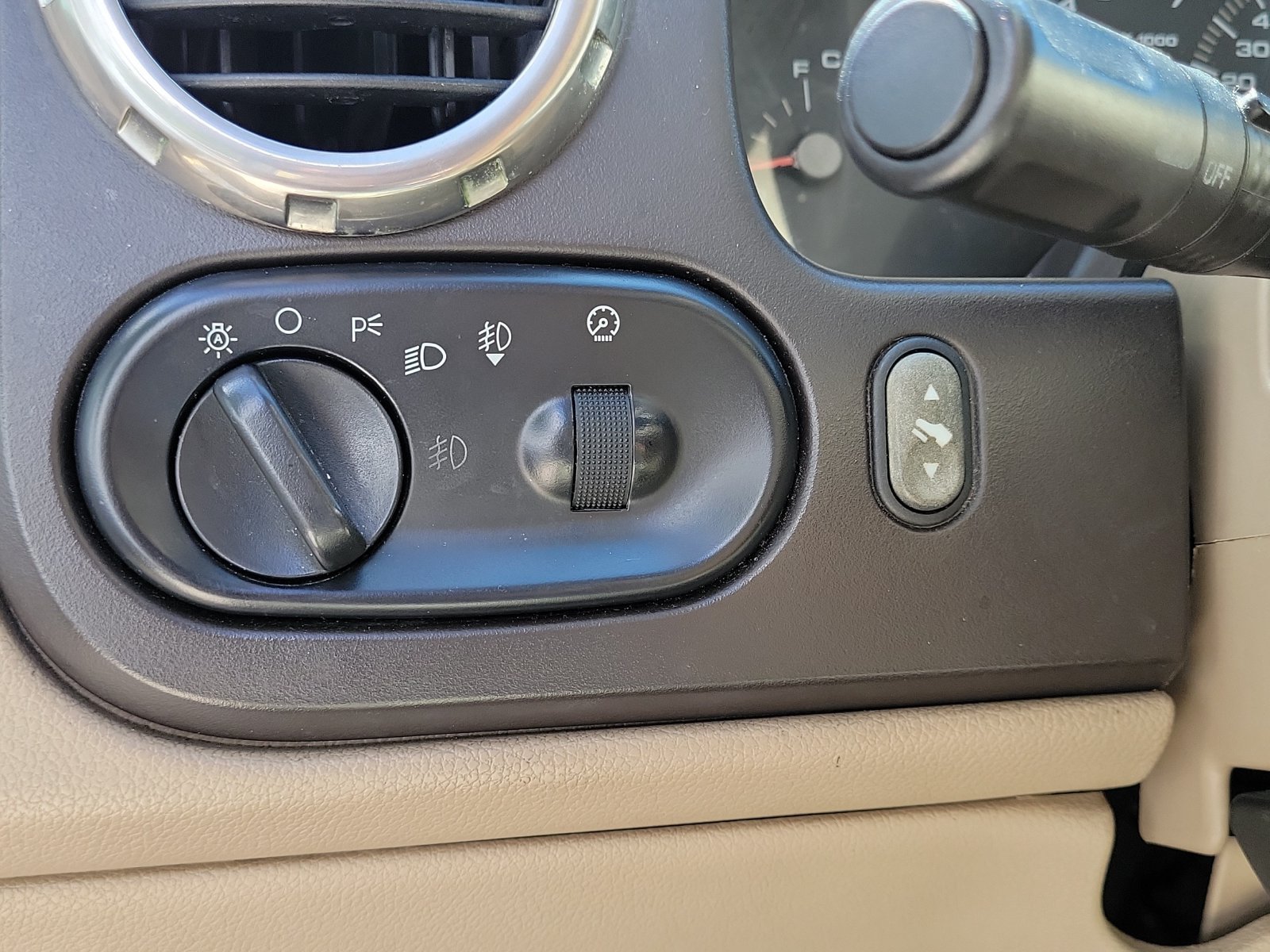Used 2004 Ford Expedition Eddie Bauer RWD image 14