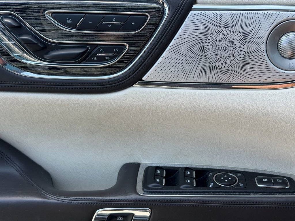 Used 2018 Lincoln Continental Black Label FWD image 25