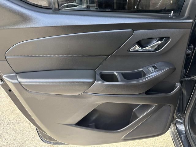 Certified 2021 Chevrolet Traverse LT FWD image 16