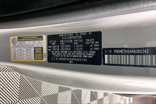Certified 2024 Kia Carnival SX FWD image 15