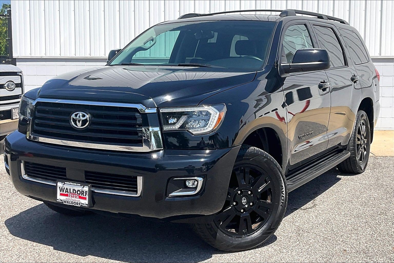 Used 2019 Toyota Sequoia TRD Sport w/ TRD Sport Premium Package AWD/4WD image 2