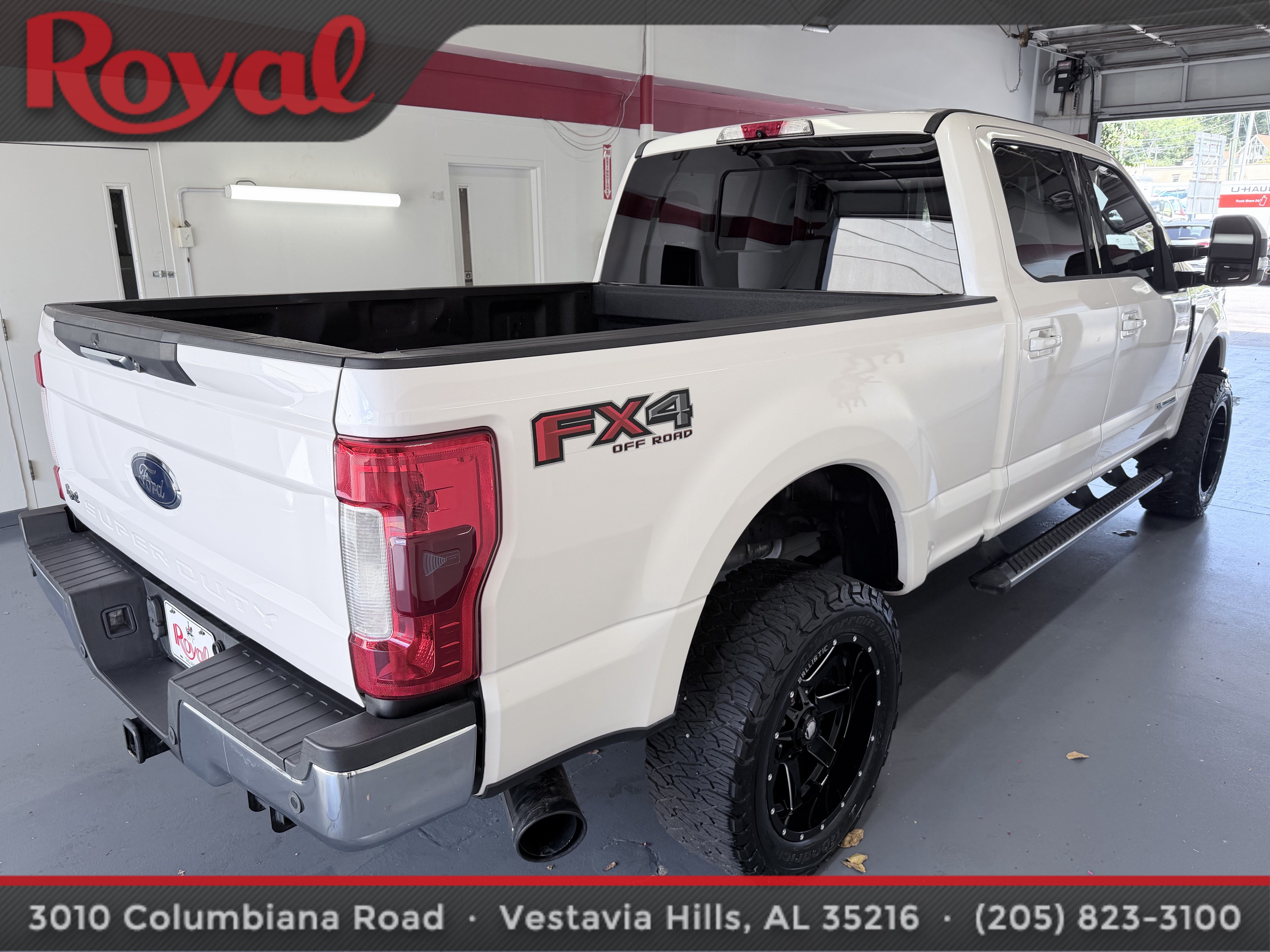 Used 2017 Ford F250 Lariat w/ Lariat Value Package AWD/4WD image 4