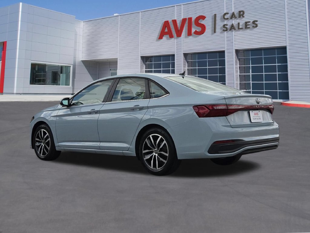 Used 2026 Volkswagen Jetta SE FWD image 9