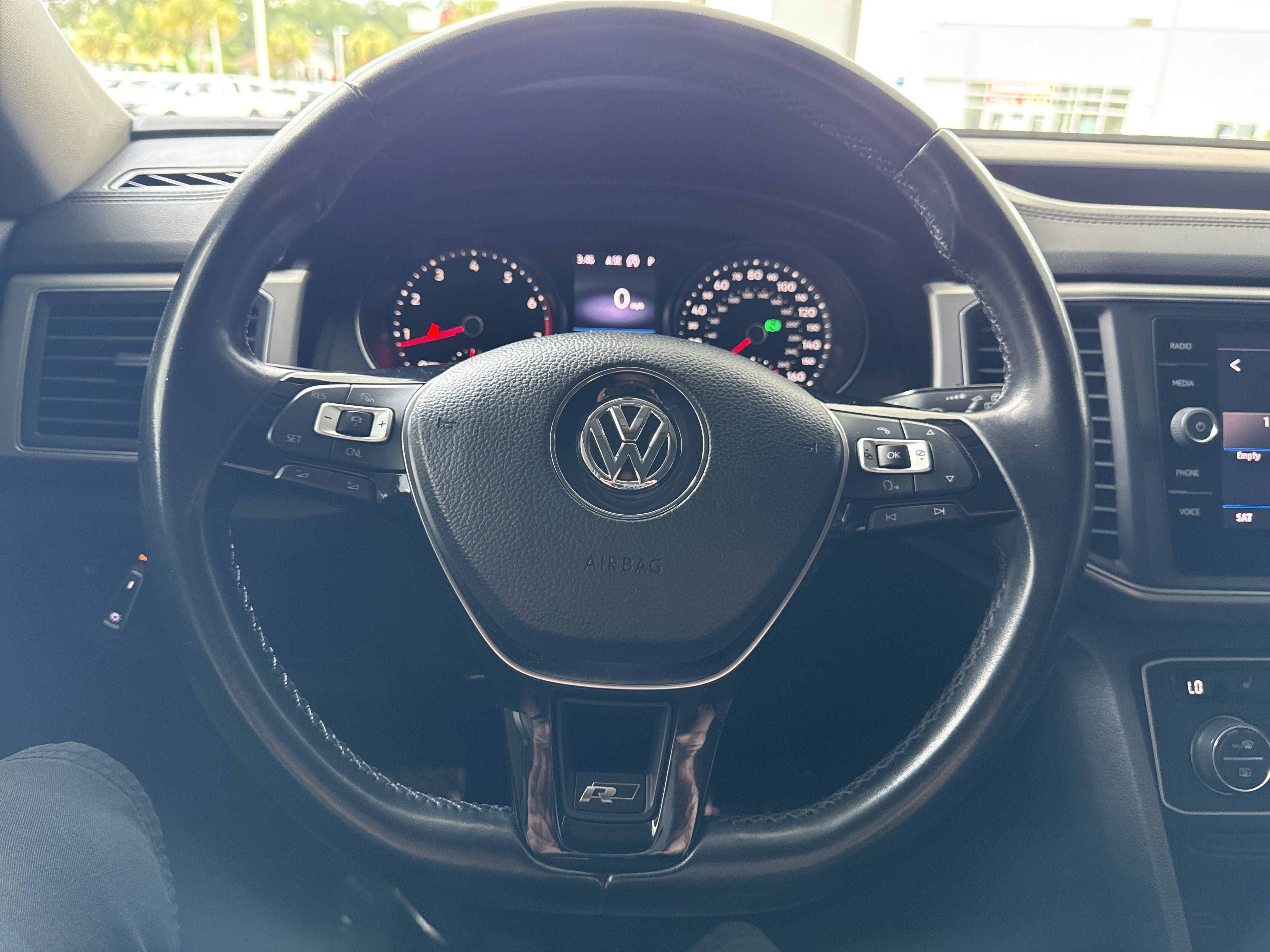 Used 2018 Volkswagen Atlas SE w/ R-Line Package FWD image 17