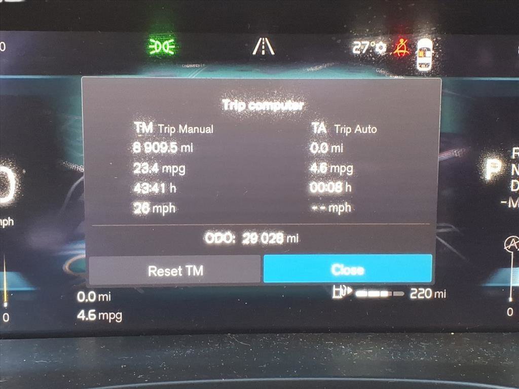 Used 2023 Volvo XC60 B5 Plus w/ Climate Package image 23